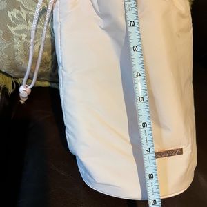 Nylon tote for makeup or jewelry